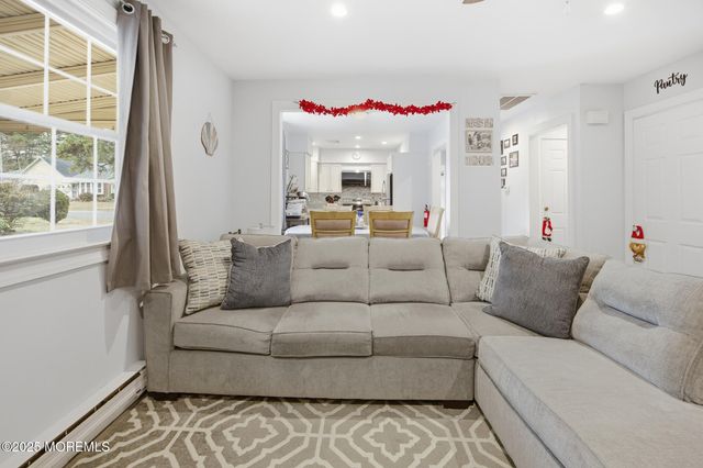 7B Canton Drive, Whiting, NJ 08759