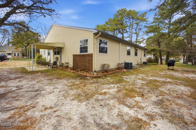 7B Canton Drive, Whiting, NJ 08759