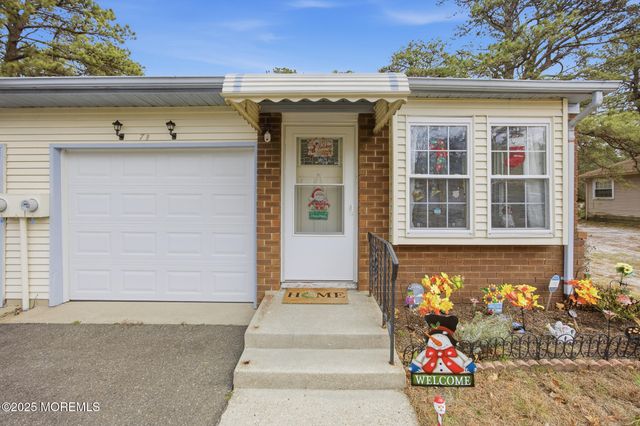 7B Canton Drive, Whiting, NJ 08759