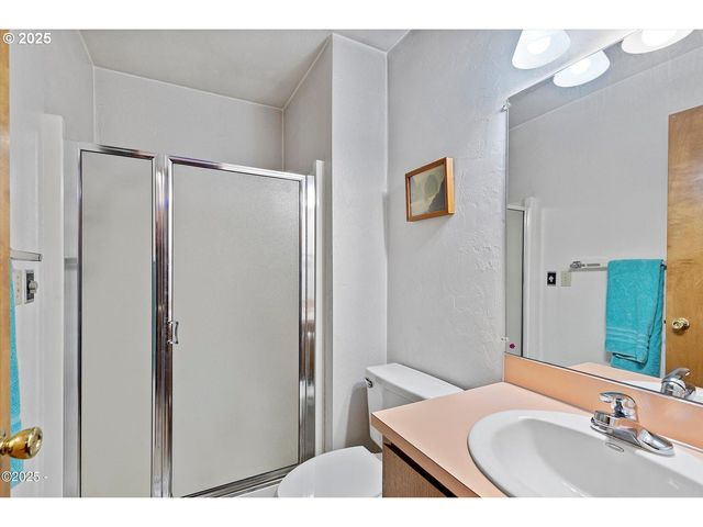 507 Nw ALPINE St 204, Newport, OR 97365