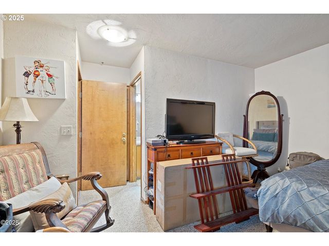 507 Nw ALPINE St 204, Newport, OR 97365