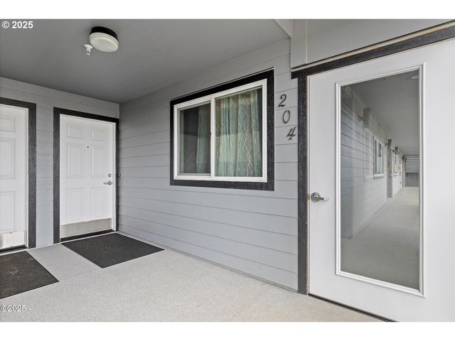 507 Nw ALPINE St 204, Newport, OR 97365