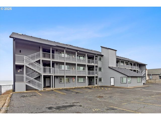 507 Nw ALPINE St 204, Newport, OR 97365