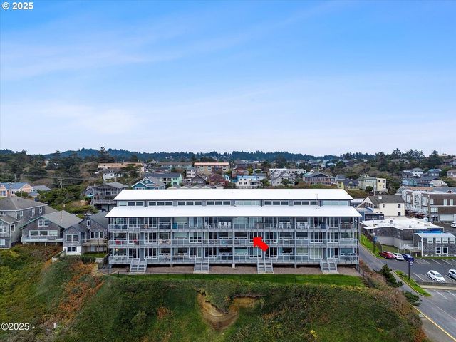 507 Nw ALPINE St 204, Newport, OR 97365