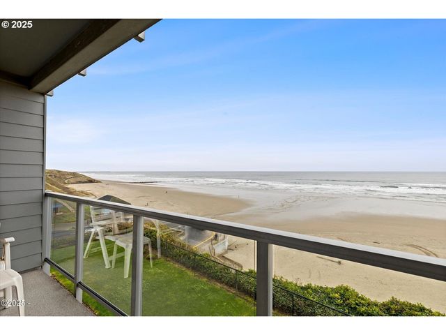 507 Nw ALPINE St 204, Newport, OR 97365