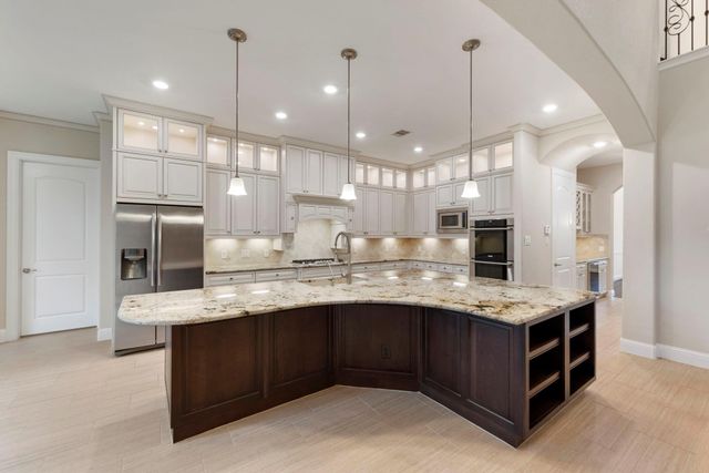 1006 Blossom Field Lane, Pinehurst, TX 77362
