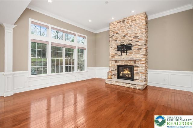 1970 Carriage Knoll Drive, Bethlehem City, PA 18015