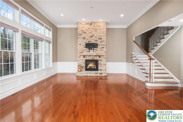 1970 Carriage Knoll Drive, Bethlehem City, PA 18015