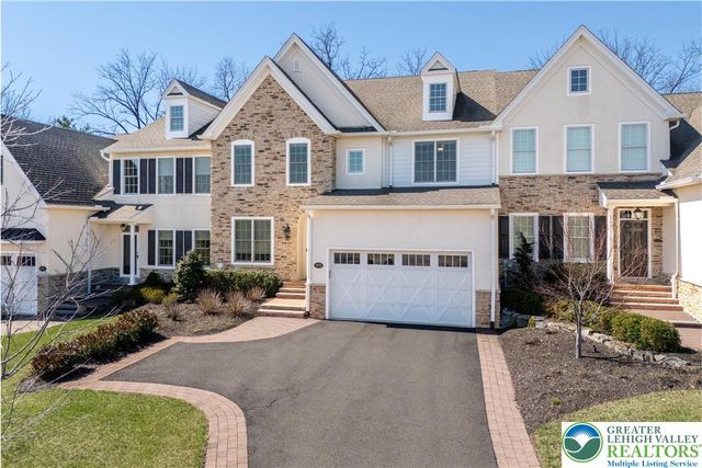 1970 Carriage Knoll Drive, Bethlehem City, PA 18015