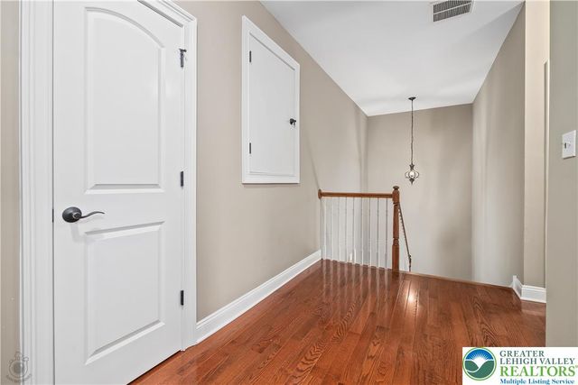 1970 Carriage Knoll Drive, Bethlehem City, PA 18015