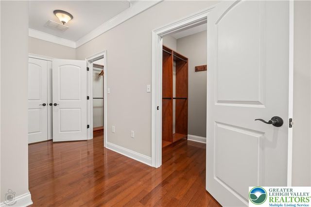 1970 Carriage Knoll Drive, Bethlehem City, PA 18015