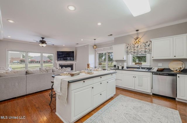 7128 Apache Drive, Olive Branch, MS 38654