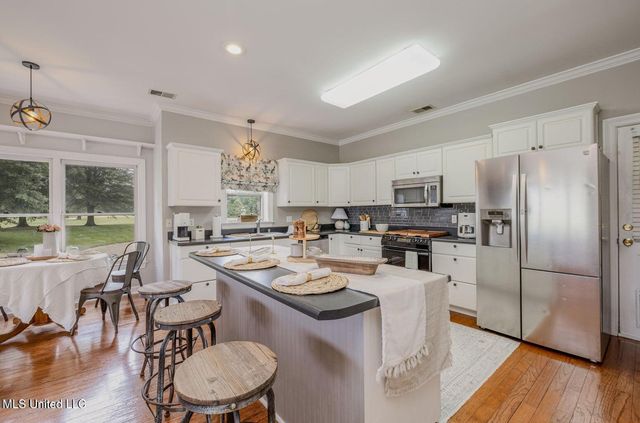 7128 Apache Drive, Olive Branch, MS 38654