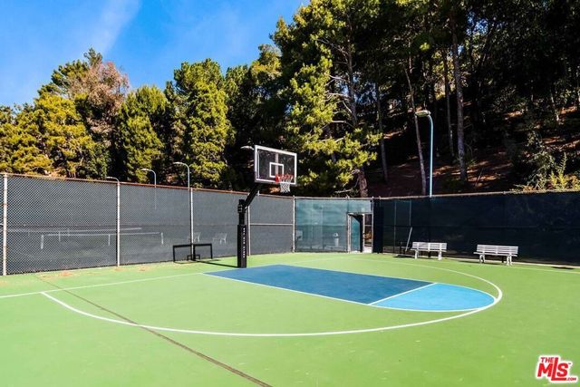 2628 Claray Drive, Los Angeles, CA 90077