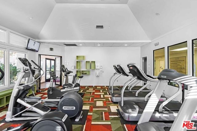 2628 Claray Drive, Los Angeles, CA 90077