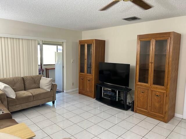 109 Lake Susan Drive, West Palm Beach, FL 33411