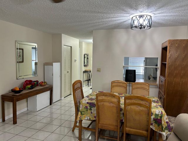 109 Lake Susan Drive, West Palm Beach, FL 33411