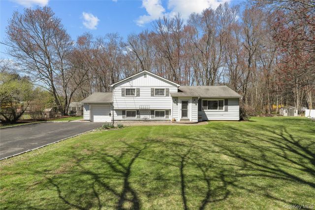 2378 Pine Grove Court, Yorktown Heights, NY 10598