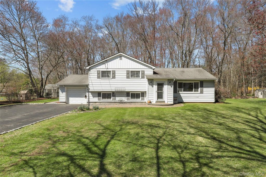 2378 Pine Grove Court, Yorktown Heights, NY 10598