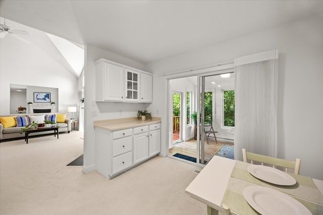 9 Blue Meadow Ct 9, Bourne, MA 02532