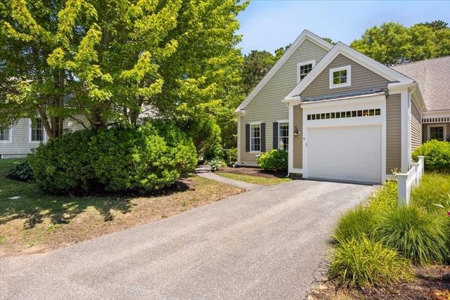 9 Blue Meadow Ct 9, Bourne, MA 02532