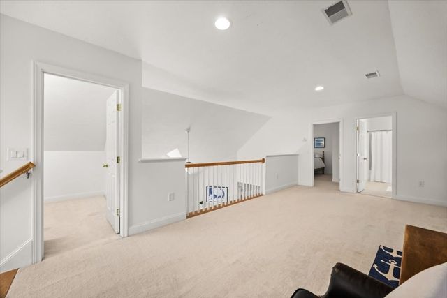 9 Blue Meadow Ct 9, Bourne, MA 02532
