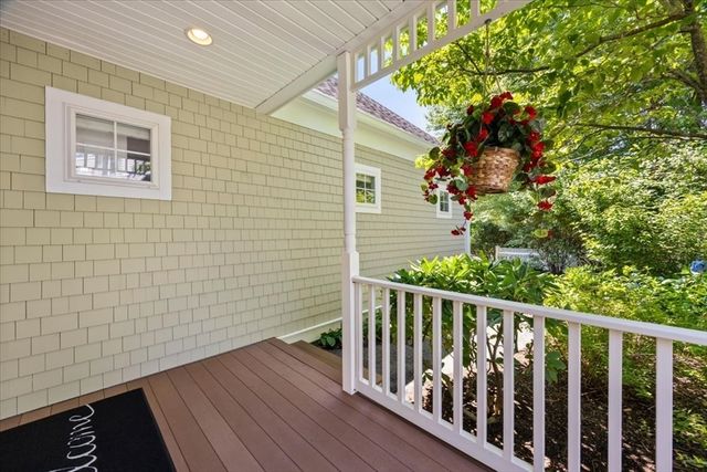 9 Blue Meadow Ct 9, Bourne, MA 02532