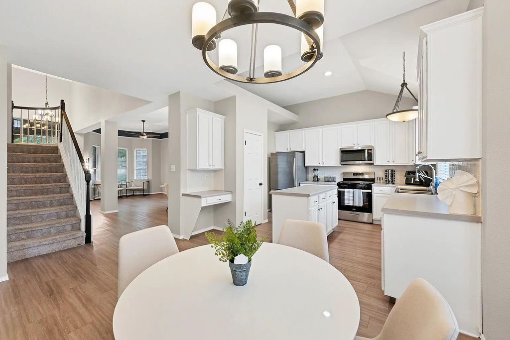 11306 Avering LN, Austin, TX 78754