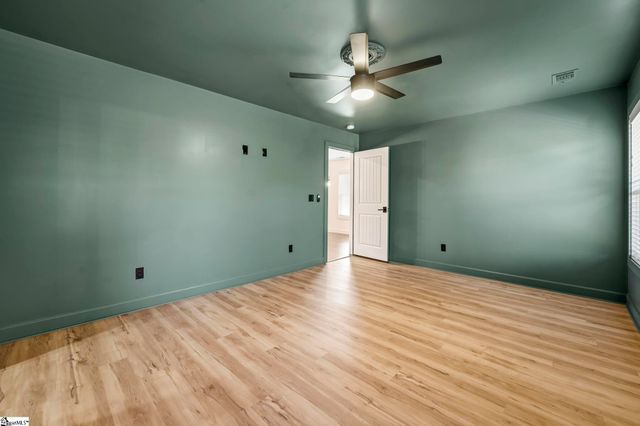 211 Pennwood Lane, Greenville, SC 29609