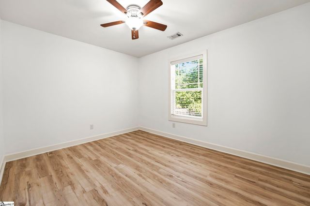 211 Pennwood Lane, Greenville, SC 29609