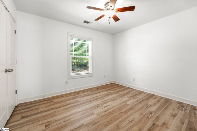 211 Pennwood Lane, Greenville, SC 29609