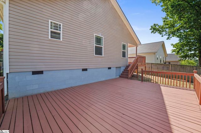 211 Pennwood Lane, Greenville, SC 29609