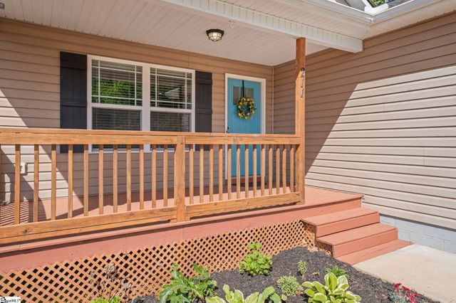 211 Pennwood Lane, Greenville, SC 29609