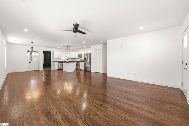 211 Pennwood Lane, Greenville, SC 29609