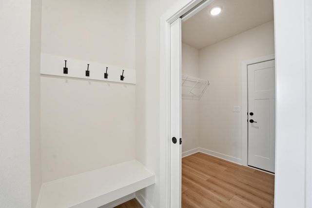 724 Plainside Avenue, Norwalk, IA 50211