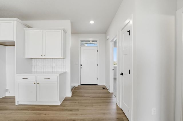 724 Plainside Avenue, Norwalk, IA 50211