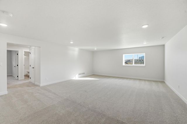 724 Plainside Avenue, Norwalk, IA 50211