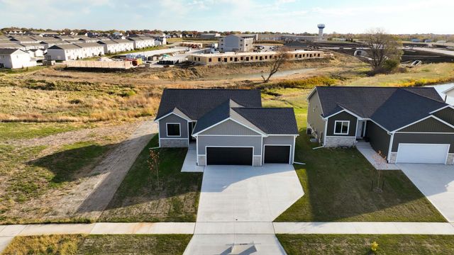 724 Plainside Avenue, Norwalk, IA 50211