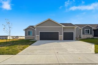 724 Plainside Avenue, Norwalk, IA 50211