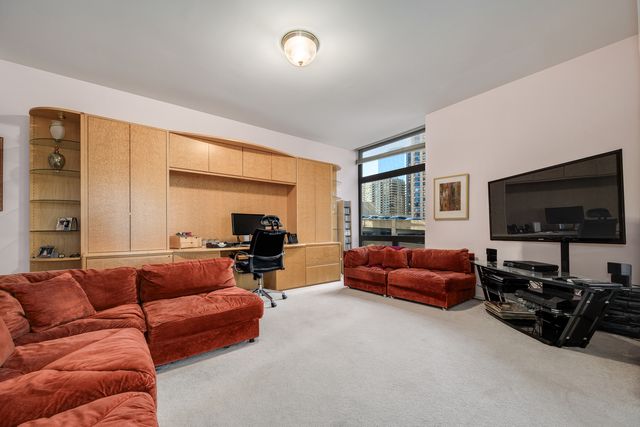 680 N Lake Shore Drive 821, Chicago, IL 60611