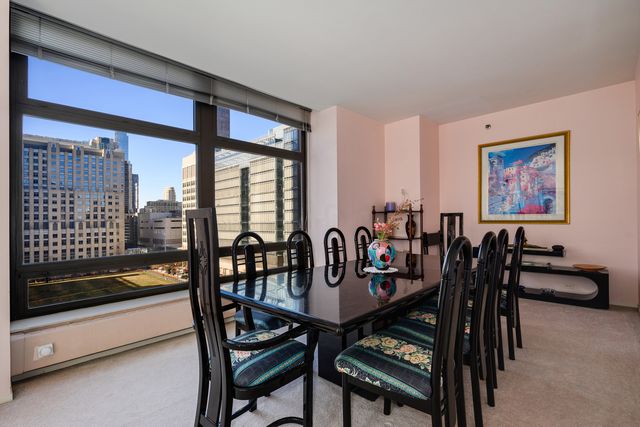 680 N Lake Shore Drive 821, Chicago, IL 60611