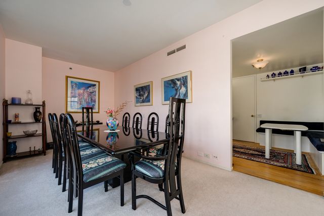 680 N Lake Shore Drive 821, Chicago, IL 60611