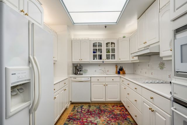 680 N Lake Shore Drive 821, Chicago, IL 60611