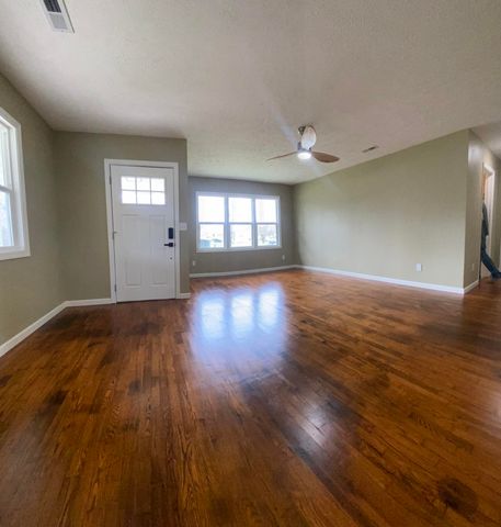 402 Ward Street, Ava, MO 65608