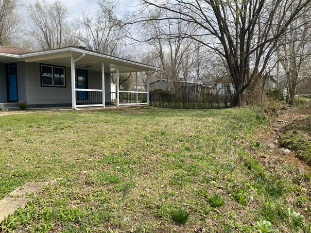 402 Ward Street, Ava, MO 65608