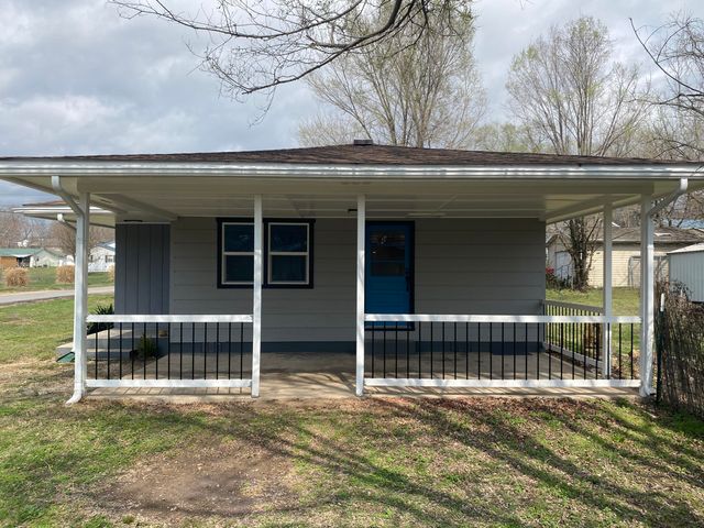 402 Ward Street, Ava, MO 65608