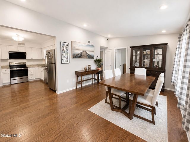 8B Lacosta Drive, Clifton Park, NY 12065