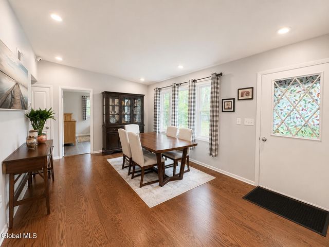 8B Lacosta Drive, Clifton Park, NY 12065
