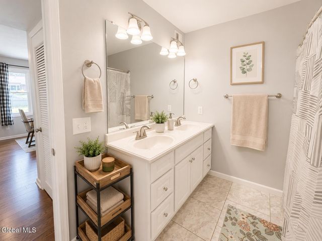8B Lacosta Drive, Clifton Park, NY 12065