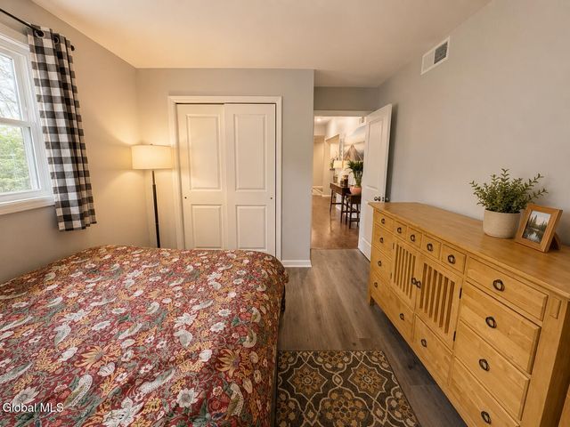 8B Lacosta Drive, Clifton Park, NY 12065